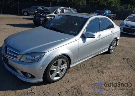 2010 Mercedes-Benz C 300 Luxury 4Matic/Sport 4Matic from USA, damaged, VIN WDDGF8BB7AR112940